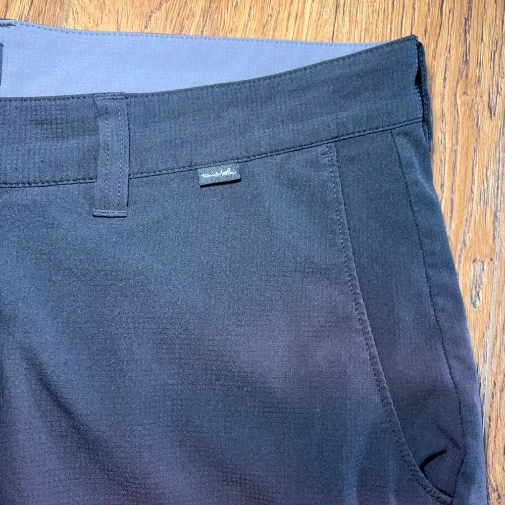 TravisMathew Mens Size 38 Black Golf Shorts Hybrid Flat‎ Front Flaws Read